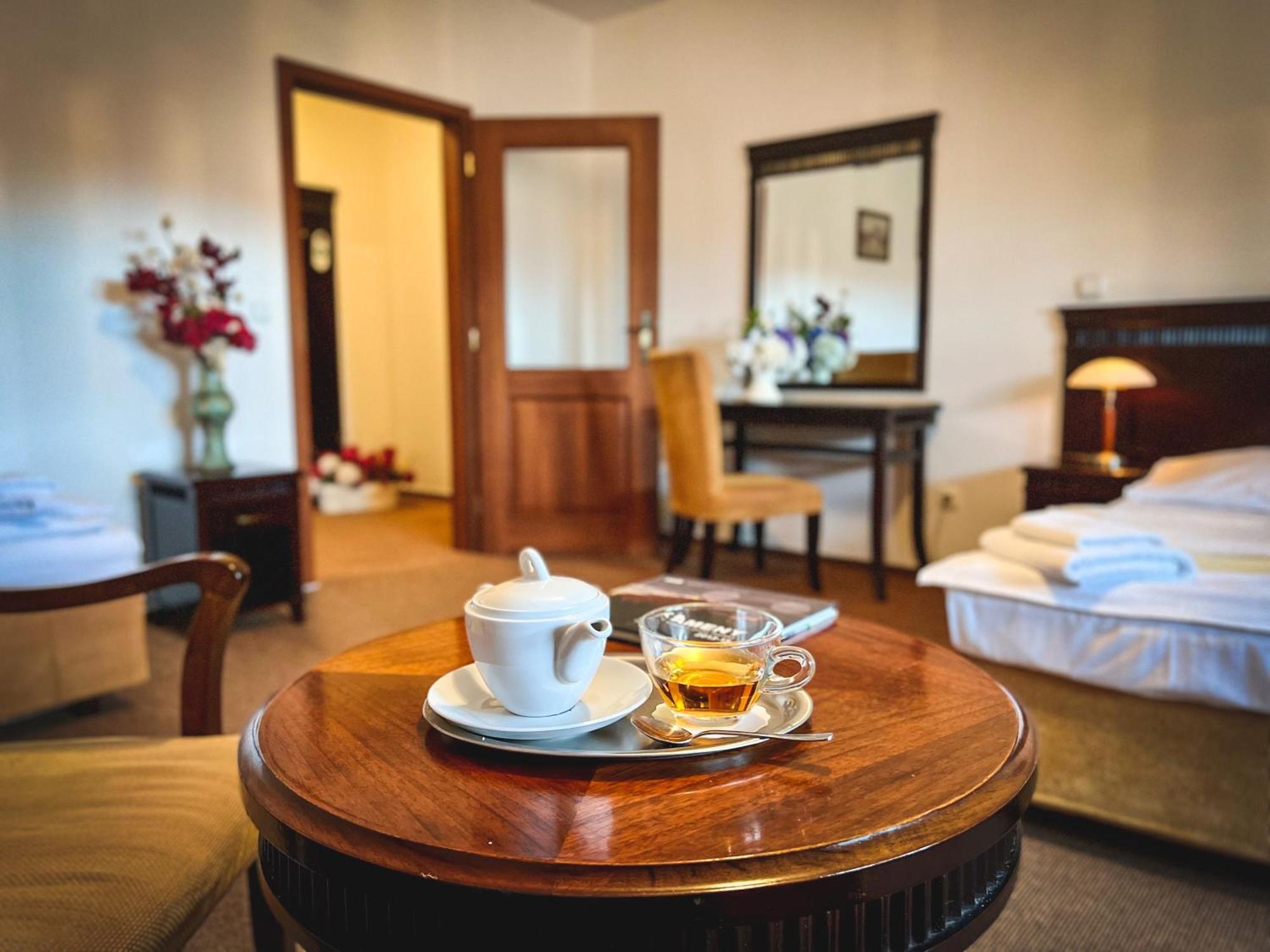 Hotel U Zeleneho Stromu Nepomuk Ngoại thất bức ảnh