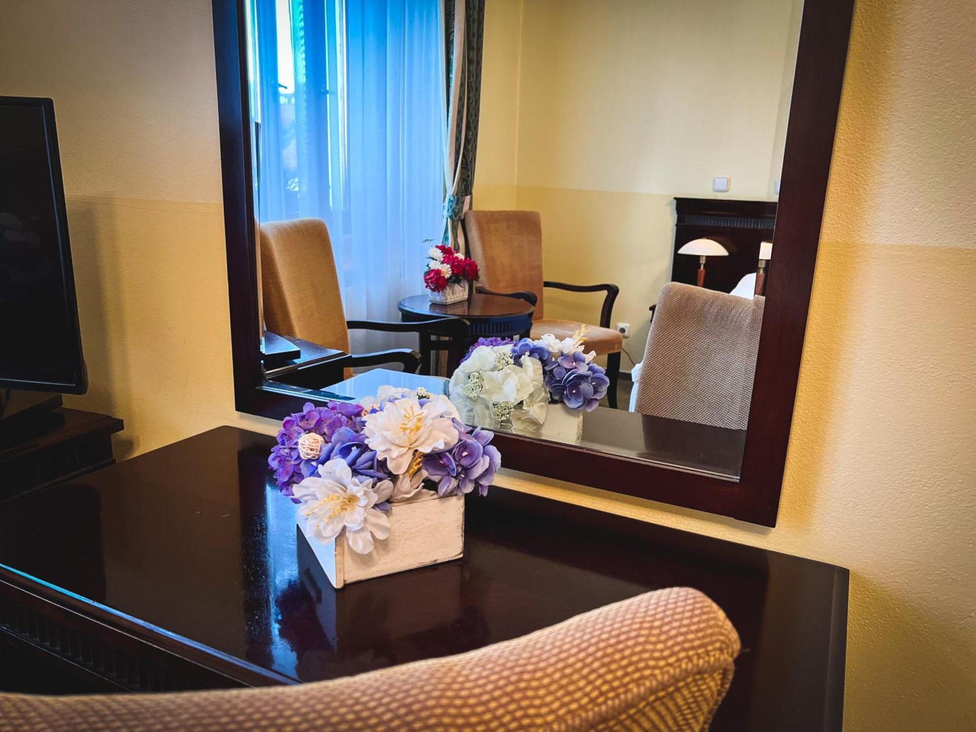 Hotel U Zeleneho Stromu Nepomuk Ngoại thất bức ảnh