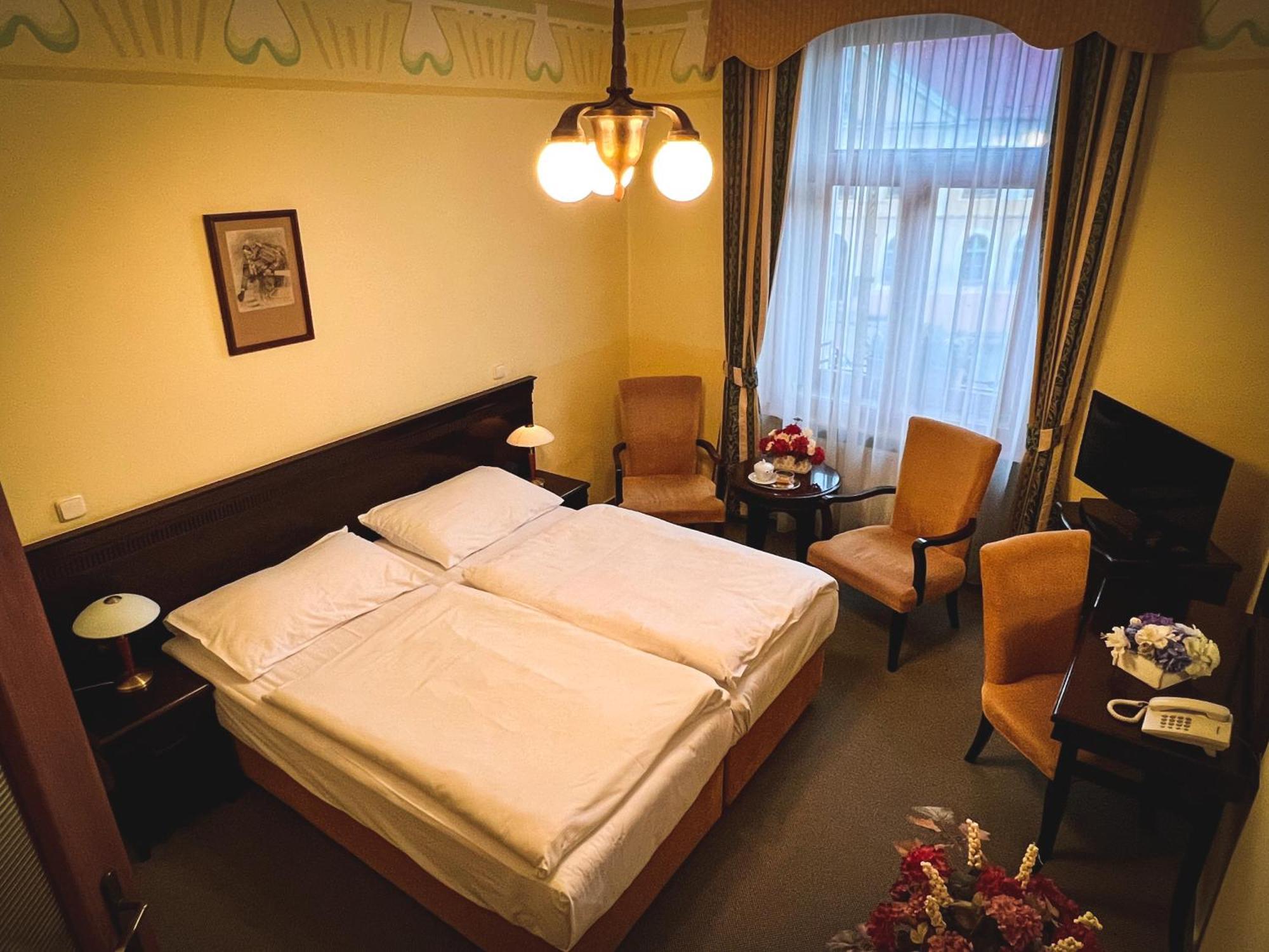 Hotel U Zeleneho Stromu Nepomuk Ngoại thất bức ảnh